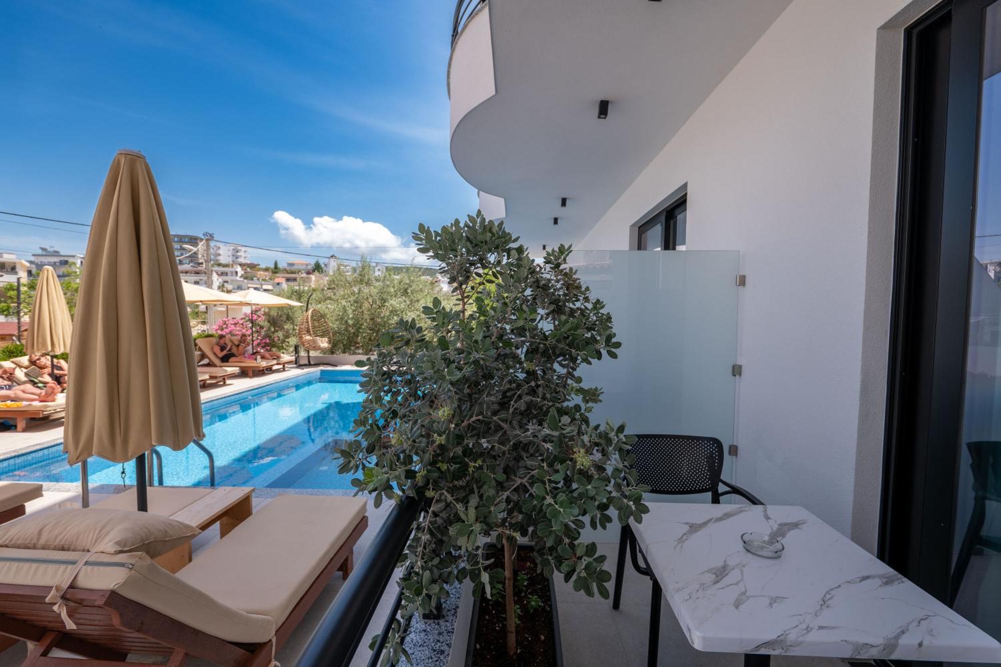 Monel Hotel Ksamil Bagian luar foto