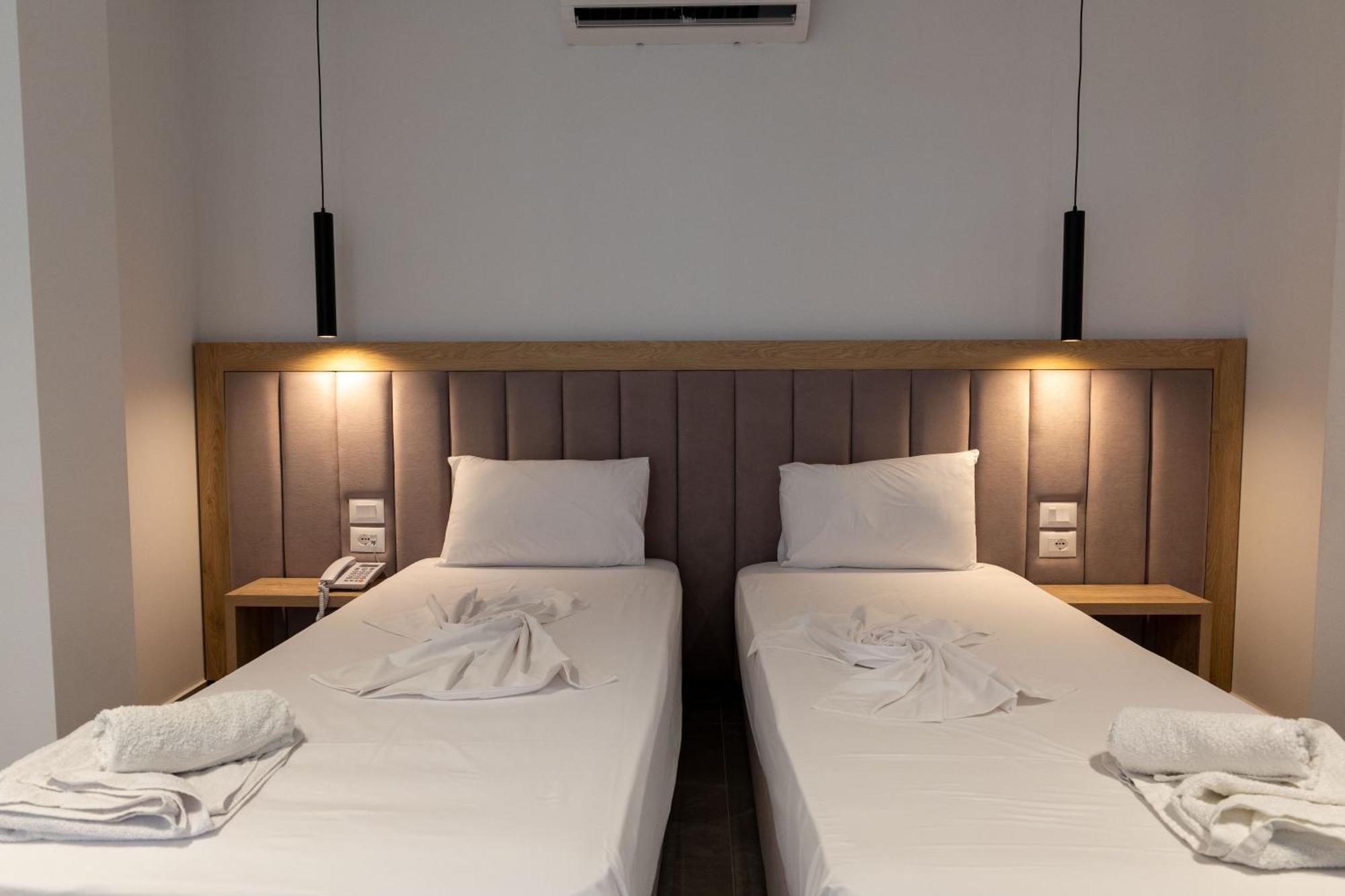 Monel Hotel Ksamil Bagian luar foto