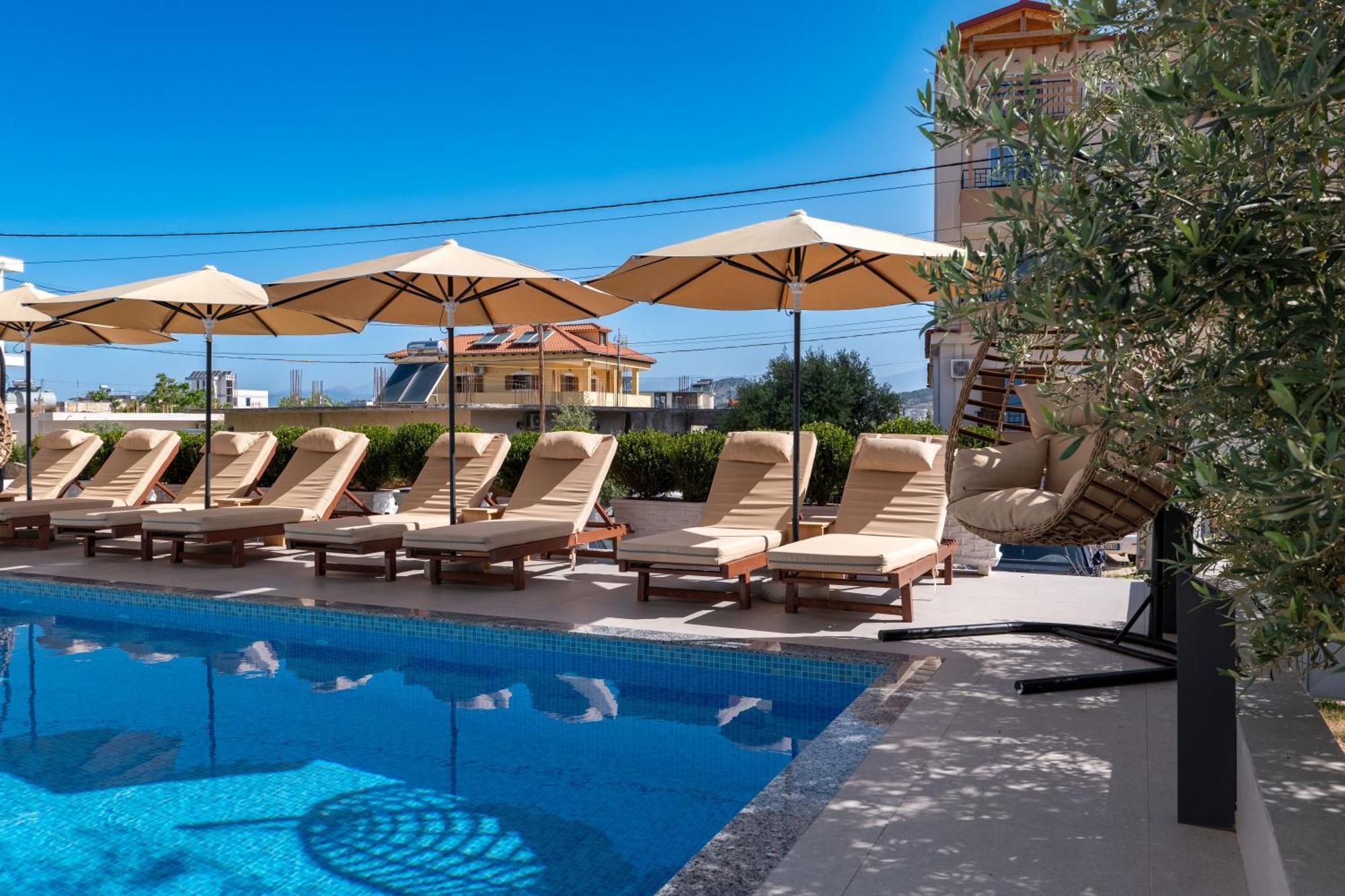 Monel Hotel Ksamil Bagian luar foto