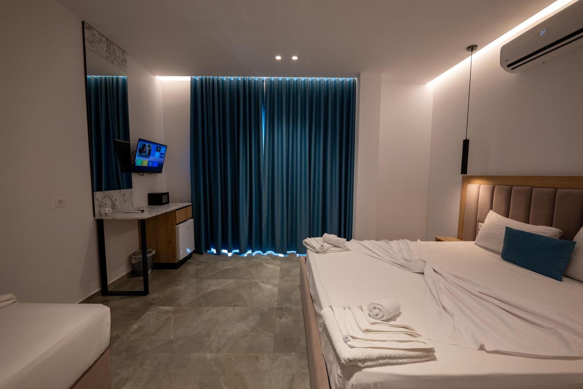 Monel Hotel Ksamil Bagian luar foto