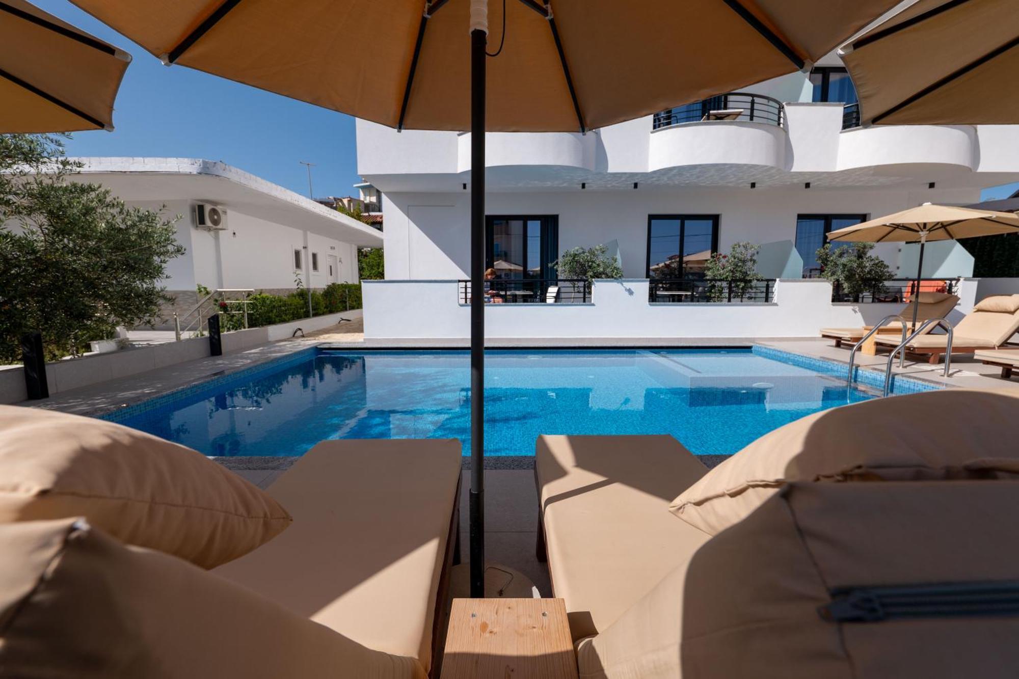 Monel Hotel Ksamil Bagian luar foto