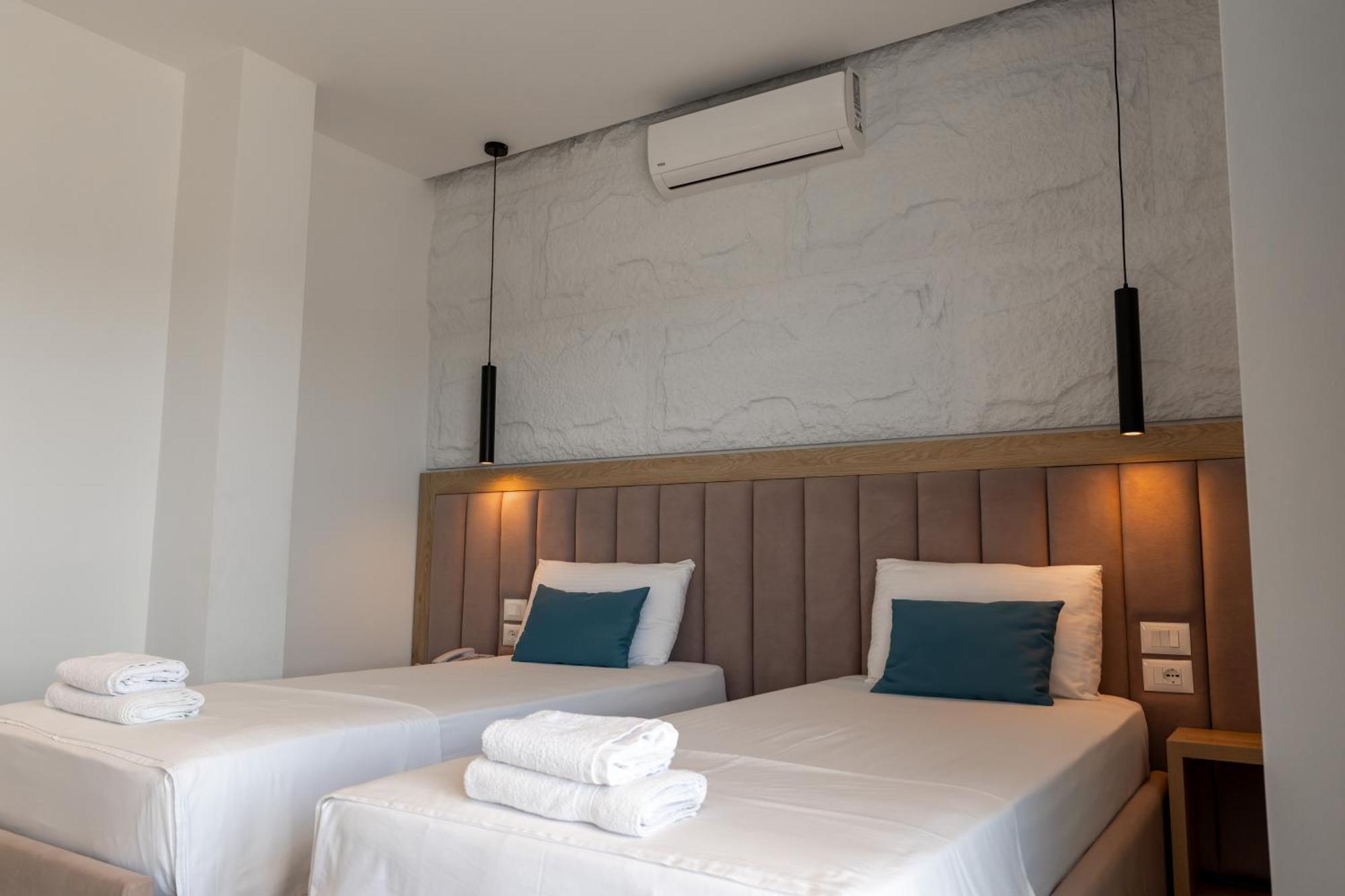 Monel Hotel Ksamil Bagian luar foto