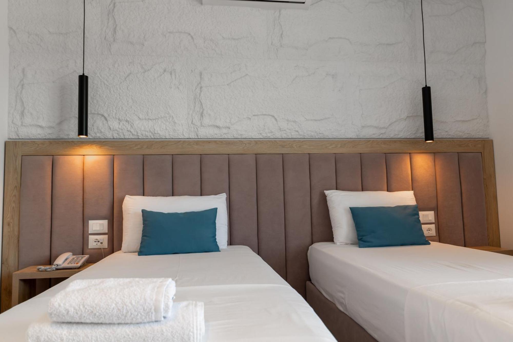 Monel Hotel Ksamil Bagian luar foto