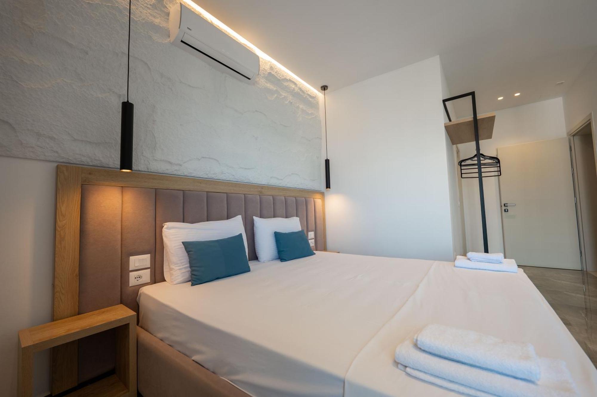 Monel Hotel Ksamil Bagian luar foto