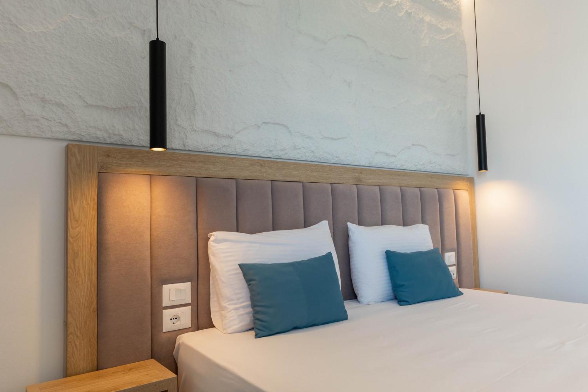 Monel Hotel Ksamil Bagian luar foto