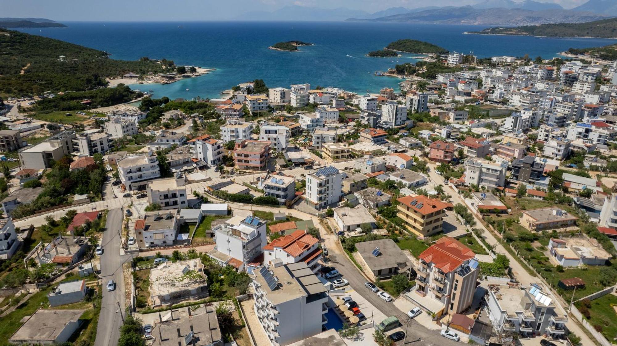 Monel Hotel Ksamil Bagian luar foto