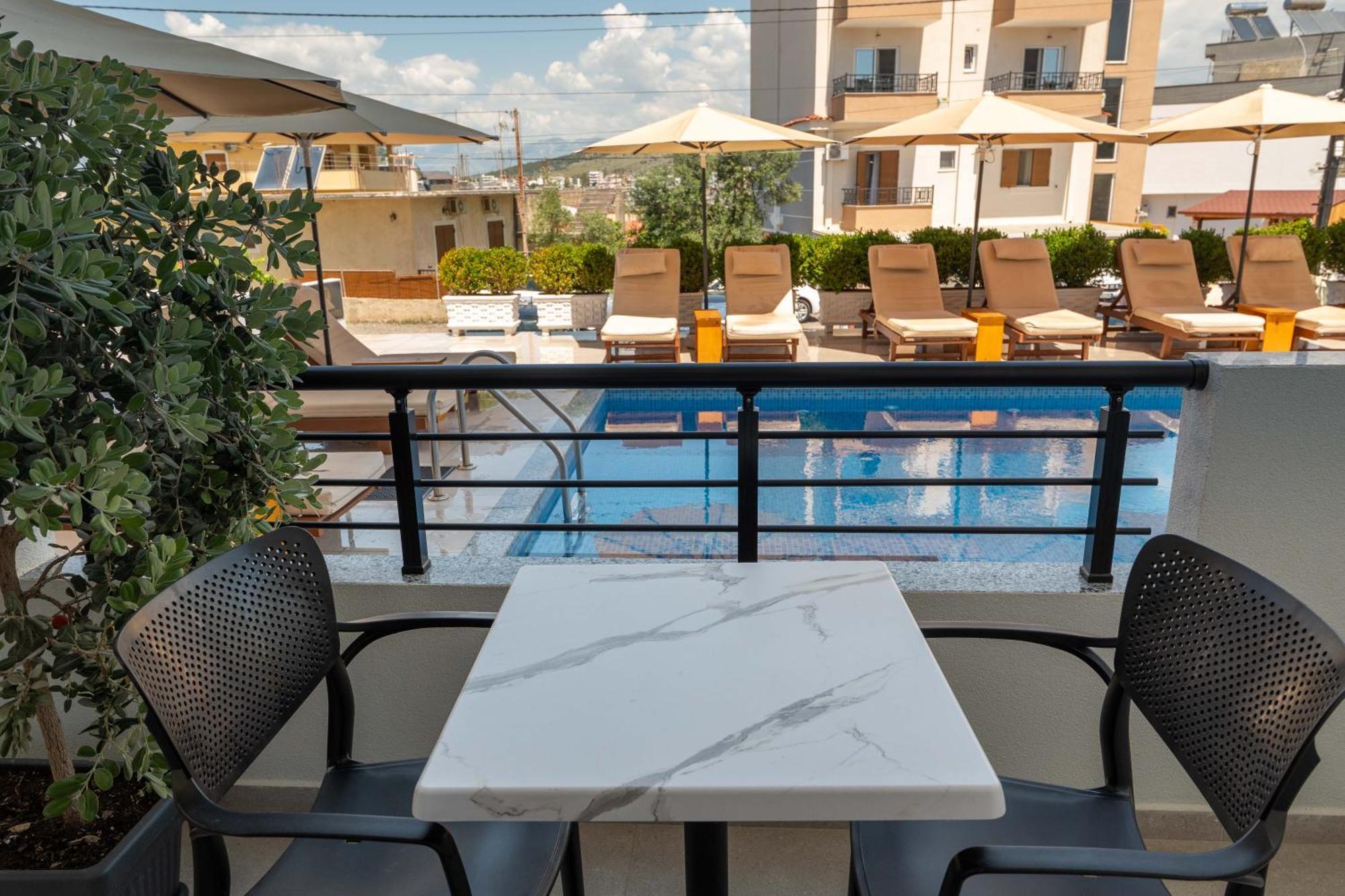 Monel Hotel Ksamil Bagian luar foto